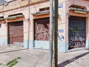 Venta casa 3 ambientes con cochera en Sarandi
