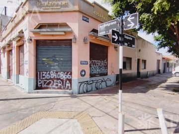 Venta casa 3 ambientes con cochera en Sarandi