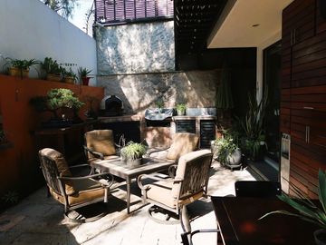Casa en condominio dentro de una privada con iluminación