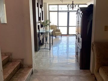 CASA EN VENTA RESIDENCIAL REVOLUCIÓN
