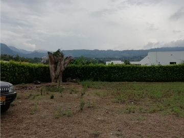 Maat Vende Lote en Conjunto Guaduas, 1.060m2 $250Millones