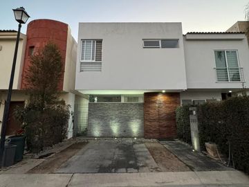 ¡Tu Nuevo Hogar en Nueva Galicia! Estilo, Confort y Seguridad