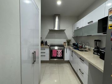 ¡Tu Nuevo Hogar en Nueva Galicia! Estilo, Confort y Seguridad