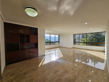 8009995 Arriendo Apartamento en el Poblado Loma del Campestre