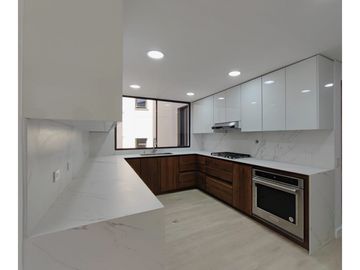 8009995 Arriendo Apartamento en el Poblado Loma del Campestre