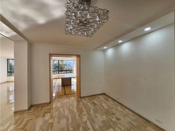 8009995 Arriendo Apartamento en el Poblado Loma del Campestre
