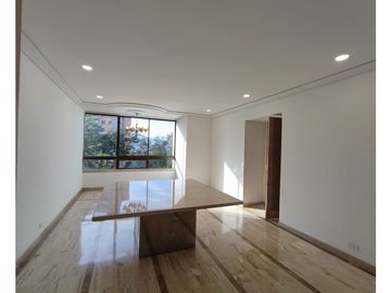 8009995 Arriendo Apartamento en el Poblado Loma del Campestre