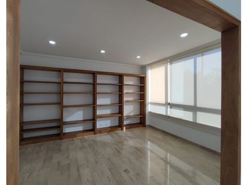 8009995 Arriendo Apartamento en el Poblado Loma del Campestre
