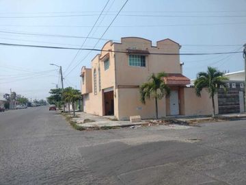 CASA DE OPORTUNIDAD, 4 RECÁMARAS, FRAC. LOS PINOS, VERACRUZ, VERACRUZ