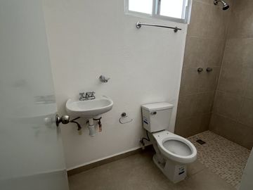 CASA EN VENTA EN FRACCIONAMIENTO PUNTA DIAMANTE