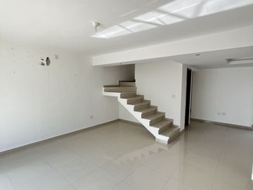 CASA EN VENTA EN FRACCIONAMIENTO PUNTA DIAMANTE