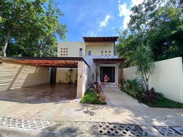 Casa en Venta en Aldea Zamá con 3 recámaras