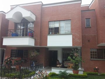 Casa residencial en conjunto para arriendo en pinares, Pereira!!!