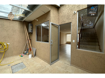CASA EN EXCELENTE UBICACIÓN EN VENTA