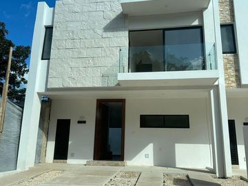Casa en Venta en Arbolada - Cancún