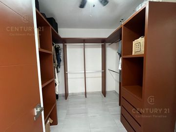 Casa en Venta En Cancún ,  residencial Long Island C3930