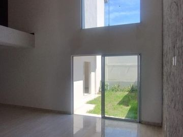 Casa en Fraccionamiento Lomas de la Rioja, Veracruz