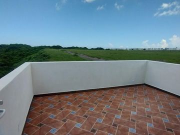 Casa en Fraccionamiento Lomas de la Rioja, Veracruz