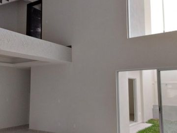 Casa en Fraccionamiento Lomas de la Rioja, Veracruz