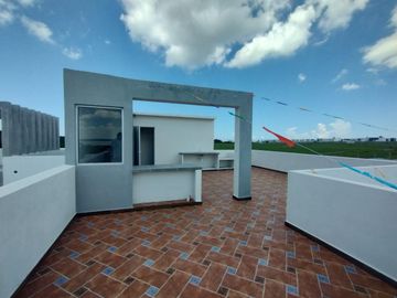 Casa en Fraccionamiento Lomas de la Rioja, Veracruz