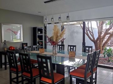 VENTA DE CASA EN CORREGIDORA