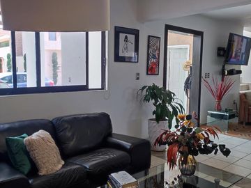 VENTA DE CASA EN CORREGIDORA