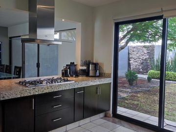 VENTA DE CASA EN CORREGIDORA