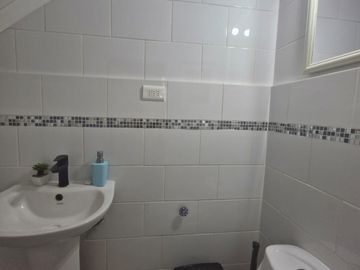 SE VENDE AMPLIA CASA EN SUBIDA CARAMPANGUE VALPARAISO