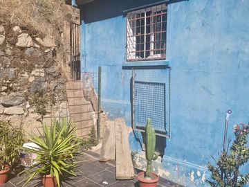 SE VENDE AMPLIA CASA EN SUBIDA CARAMPANGUE VALPARAISO
