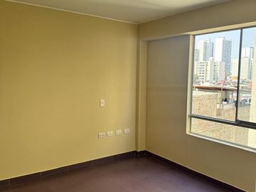 Venta De Amplio Duplex En Jesus Maria