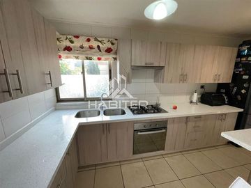 Casa en Venta en Ubicado en Parque Nativo. Cerca del Hospital de Los Angeles.