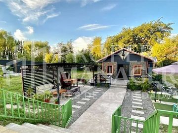 Casa en Venta en Parcela Urbana Con Casa + Quincho + Piscina