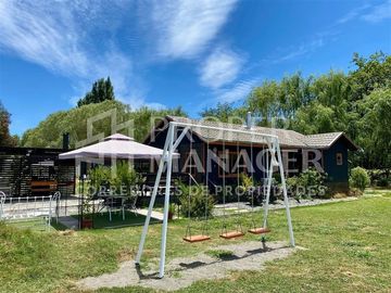 Casa en Venta en Parcela Urbana Con Casa + Quincho + Piscina