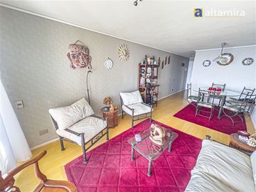 Departamento en Venta en Edificio Ventana Al Mar piso 7 (2 estacionamientos) - frente a Playa Cavancha