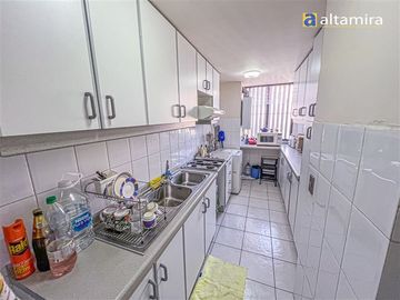 Departamento en Venta en Edificio Ventana Al Mar piso 7 (2 estacionamientos) - frente a Playa Cavancha