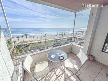Departamento en Venta en Edificio Ventana Al Mar piso 7 (2 estacionamientos) - frente a Playa Cavancha