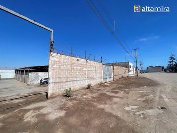 Sitio en Venta en Terreno e Instalaciones - Pasaje Caliche El Boro - Alto Hospicio - condiciones especiales de financiamiento Banco Santander