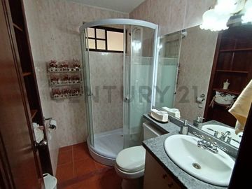 VENDO QUINTA EN GUAYLLABAMBA