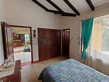 VENDO QUINTA EN GUAYLLABAMBA