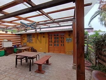 VENDO QUINTA EN GUAYLLABAMBA
