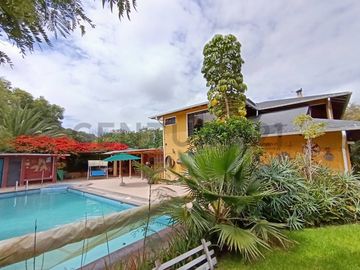 VENDO QUINTA EN GUAYLLABAMBA