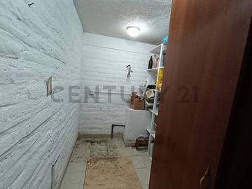 VENDO QUINTA EN GUAYLLABAMBA