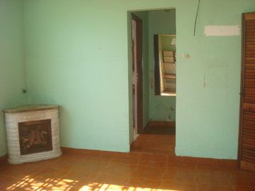 Carlos Calvo 2800, Remedios de Escalada ¡Casa 3 ambientes en Venta!