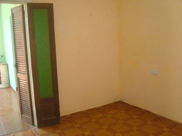 Carlos Calvo 2800, Remedios de Escalada ¡Casa 3 ambientes en Venta!