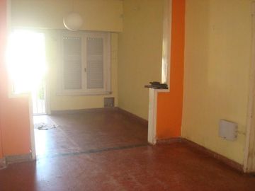 Carlos Calvo 2800, Remedios de Escalada ¡Casa 3 ambientes en Venta!