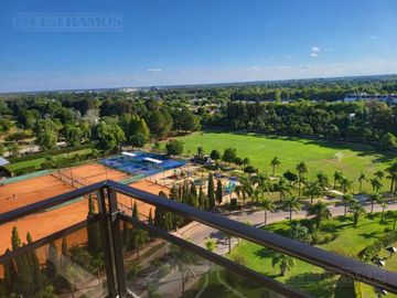 Departamento en  VENTA en Marina Golf de 4 amb con vista al Río.