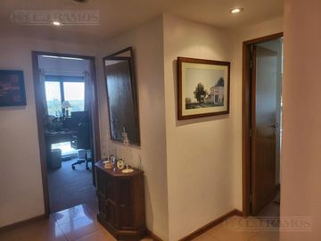 Departamento en  VENTA en Marina Golf de 4 amb con vista al Río.