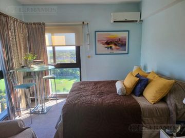 Departamento en  VENTA en Marina Golf de 4 amb con vista al Río.