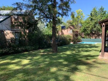Venta Casa 4 Dormitorios en Rosario- Fisherton