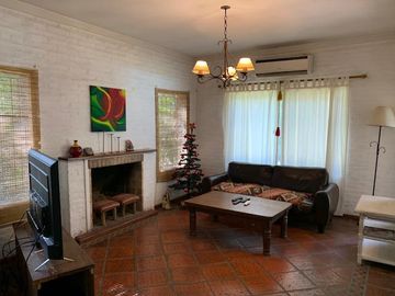 Venta Casa 4 Dormitorios en Rosario- Fisherton